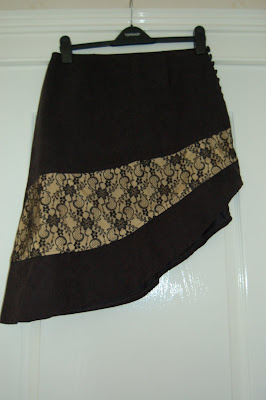 lace skirt