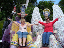 The two queens at "The Giants House", Akaroa