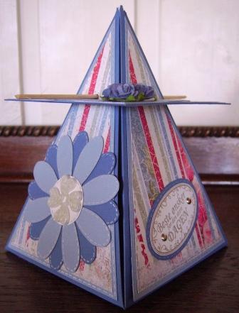 [40,+Pyramidekort+01.jpg]