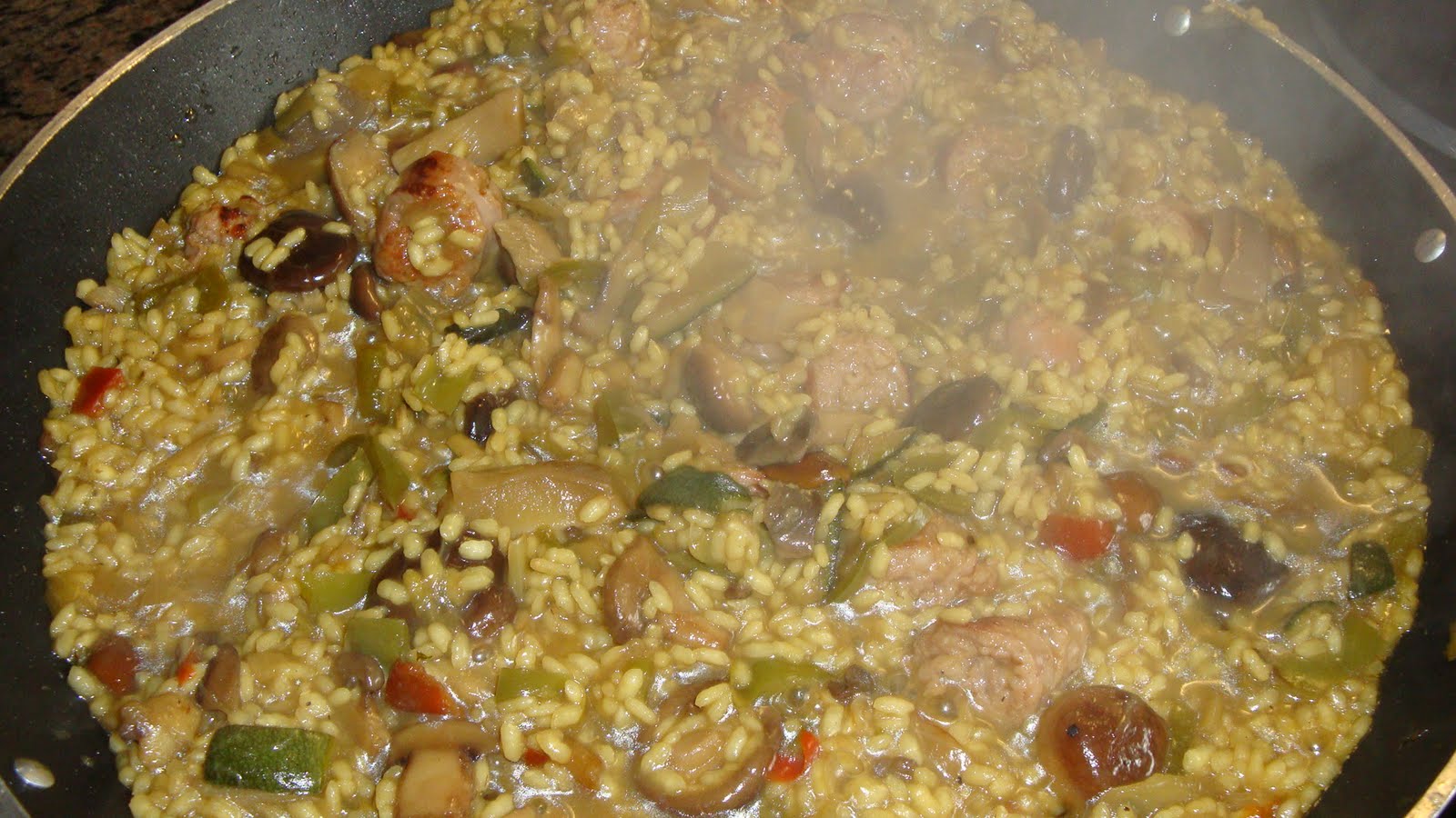 Crónica de Cocina Paella de butifarra y ceps