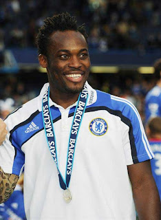 Michael Essien Celebrates with team mates during the post match celebrations Chelsea 2009/10 Chelsea Premier League Champions 2009/10