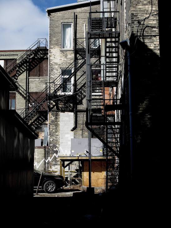 Alley txist King and Charles St.   Kitchener