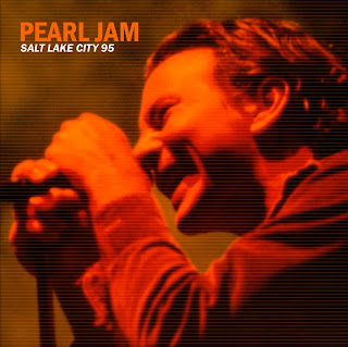 Pearl+Jam+-+1995-11-01+-+Salt+Lake+City,+Utah-front.jpg