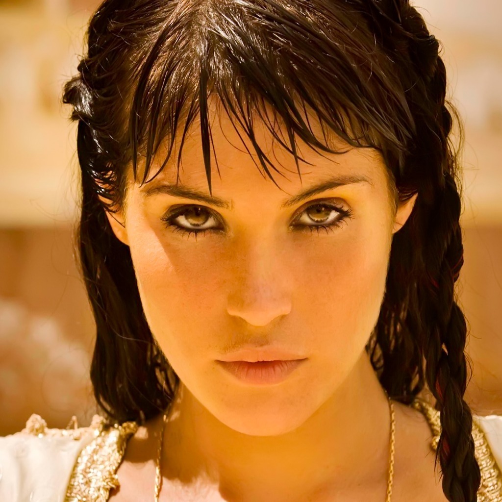http://1.bp.blogspot.com/_9DRIQ9xf9U4/TUsmcX5msvI/AAAAAAAABzE/mRytxmb0Gt0/s1600/female-celebrities-free-wallpapers011-Gemma_Arterton_iPad.jpg