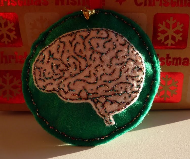 Trekky gets Crafty! Christmas Tree Brain Decoration!!!
