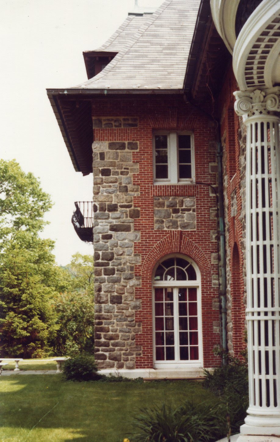BIG OLD HOUSES November 2010