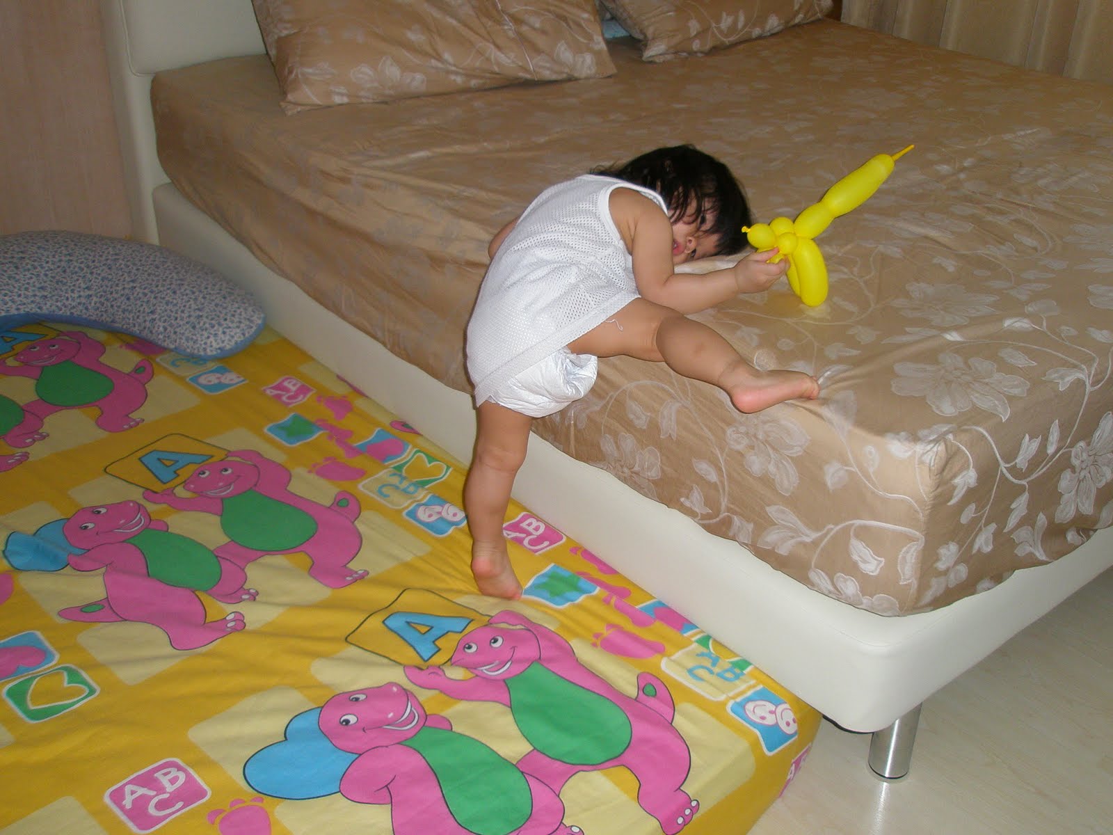 [Samseng+BBC,+Aly's+tooth+046.jpg]