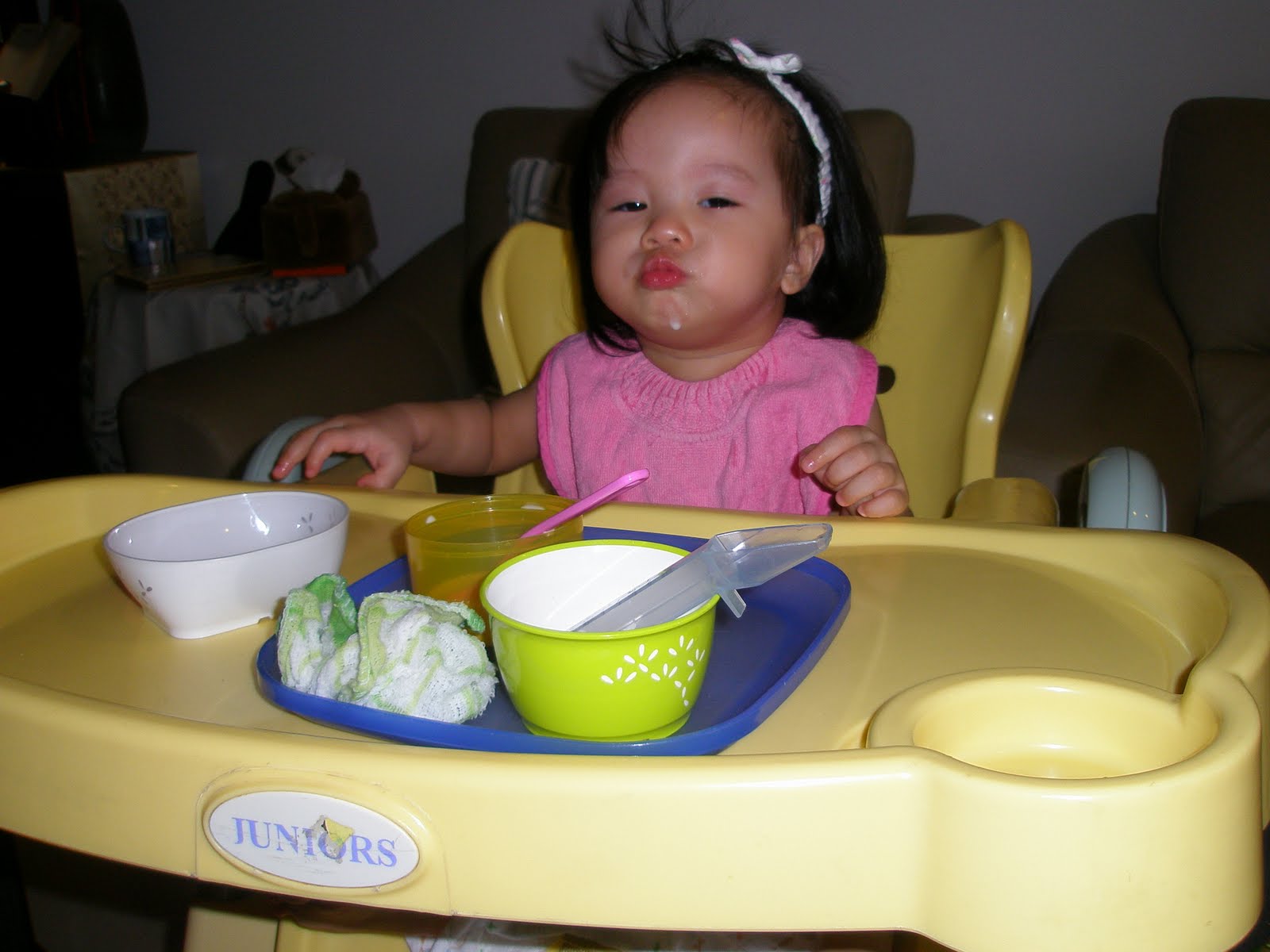 [Sick+Cass,+Sher+under+bed+009.jpg]