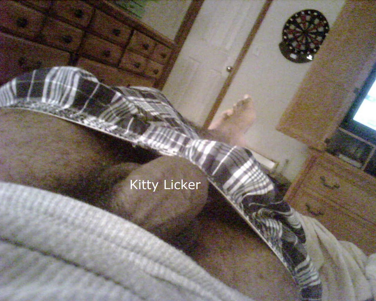 [Kitty+Licker-13.jpg]