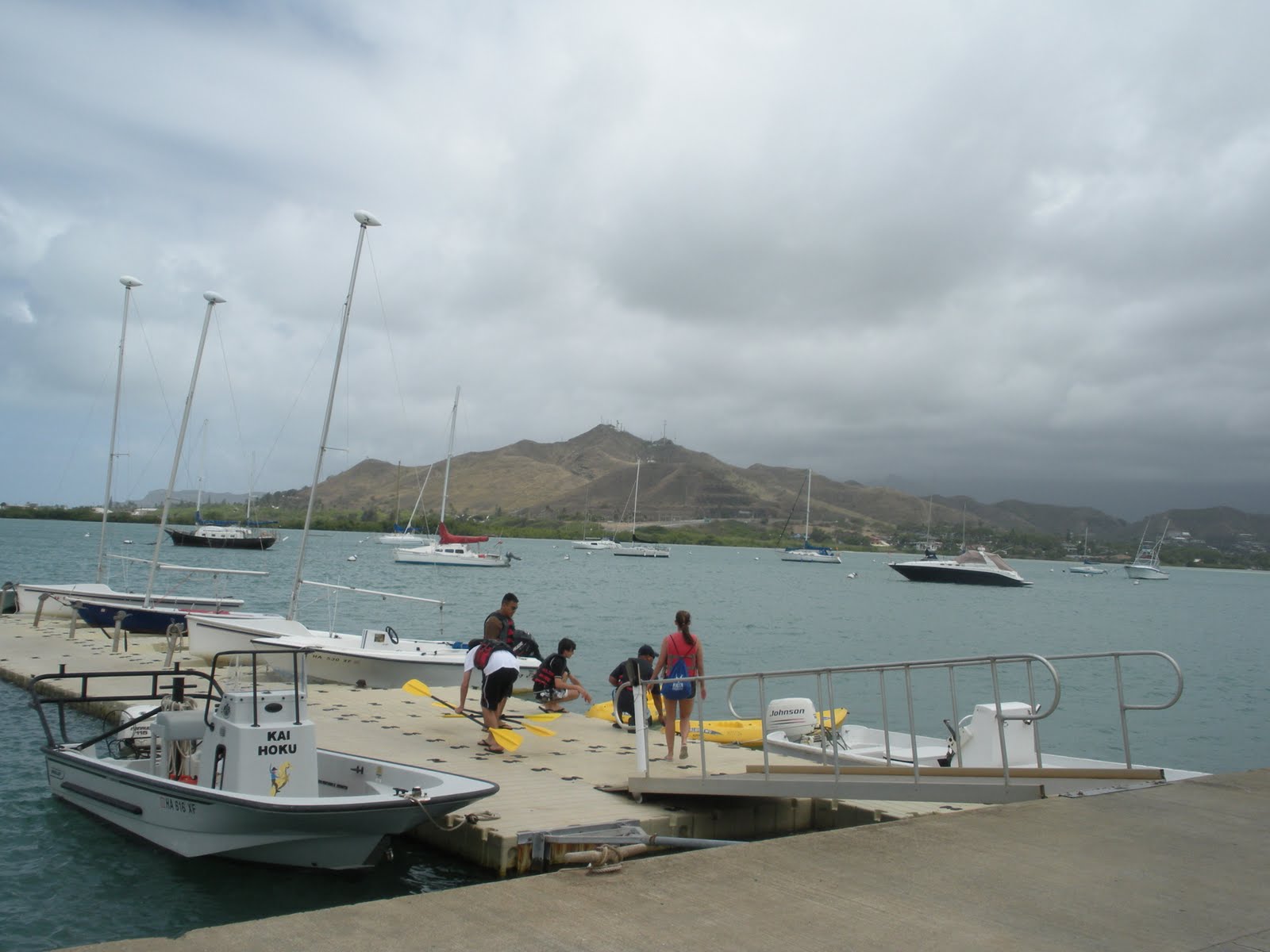 Quarterlife Adventures Kayaking to Gilligan's Island Kaneohe, Hawaii