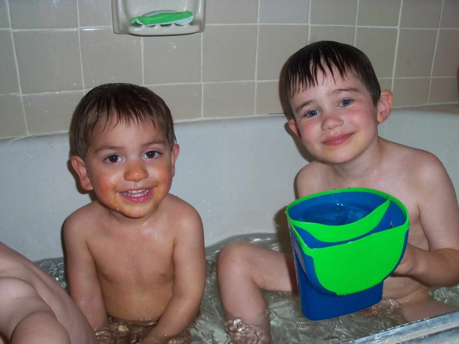 the cox family ragamuffins Rub a Dub Dub, 3 boys in a tub!