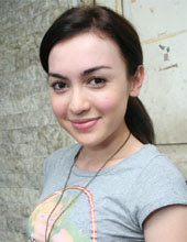 Indonesian Famous People: Rianti Cartwright