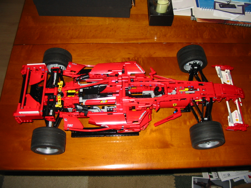 [LegoFerrari_18.JPG]