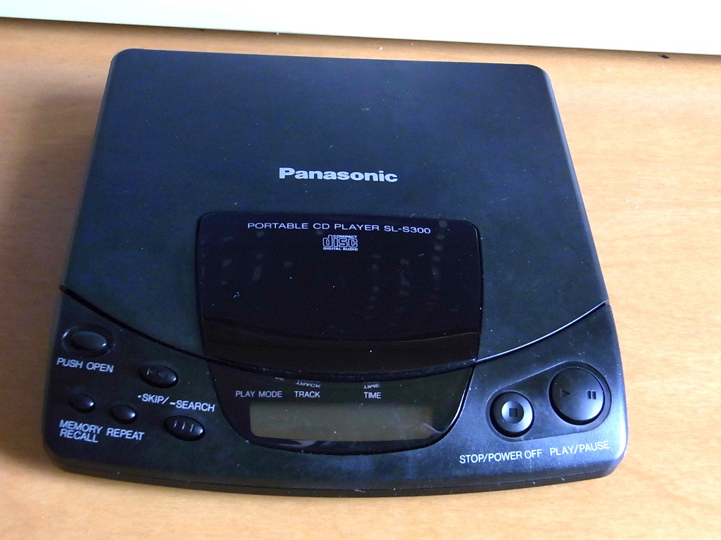 卓上オーディオ (Tabletop Audio): ポータブルCDプレイヤー(Panasonic