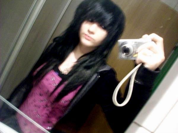 black emo hairstyles. Black-Emo Hair Style Picture
