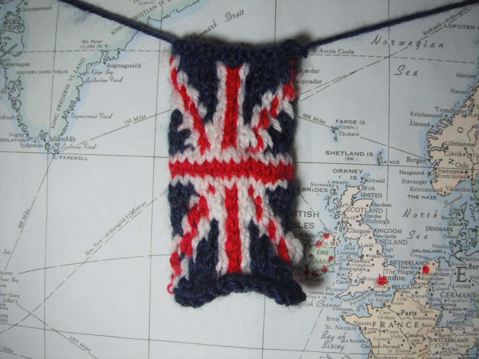 Honey Nutbrowns: Knitting! The Union Jack Flag Pattern