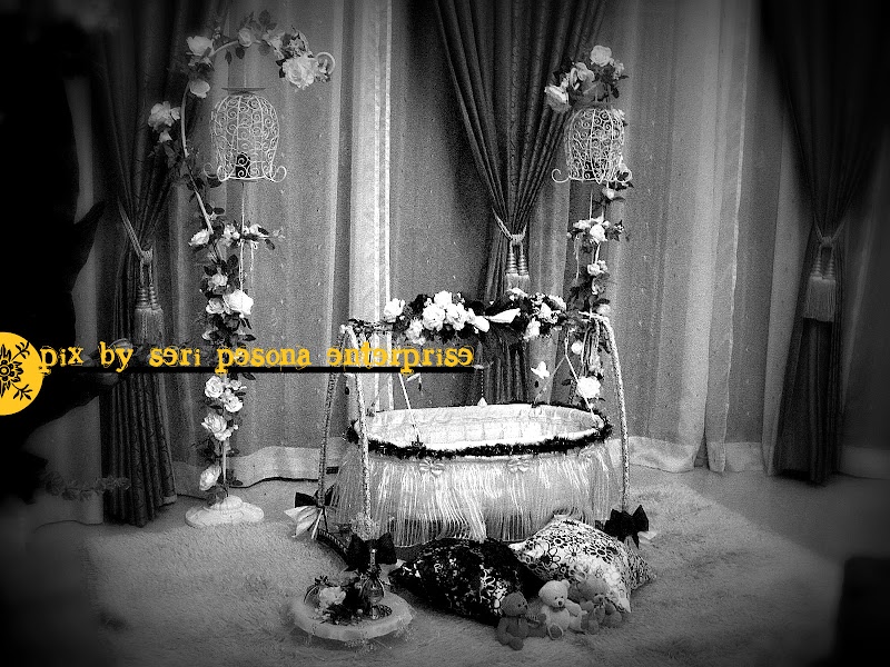 Trend Masa Kini Tema Hitam Putih