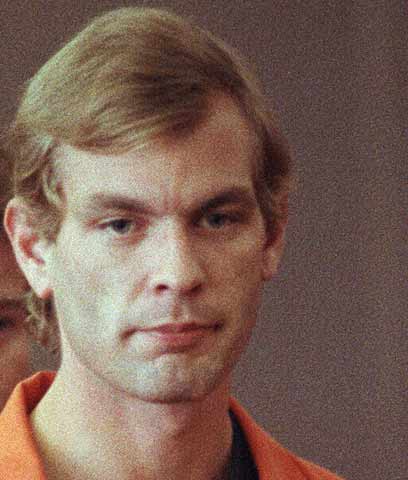 Jeffrey Dahmer "El carnicero de Milwaukee" (1978-1991) 050303_eu_asesinos_14+JEFREY+DAHMER