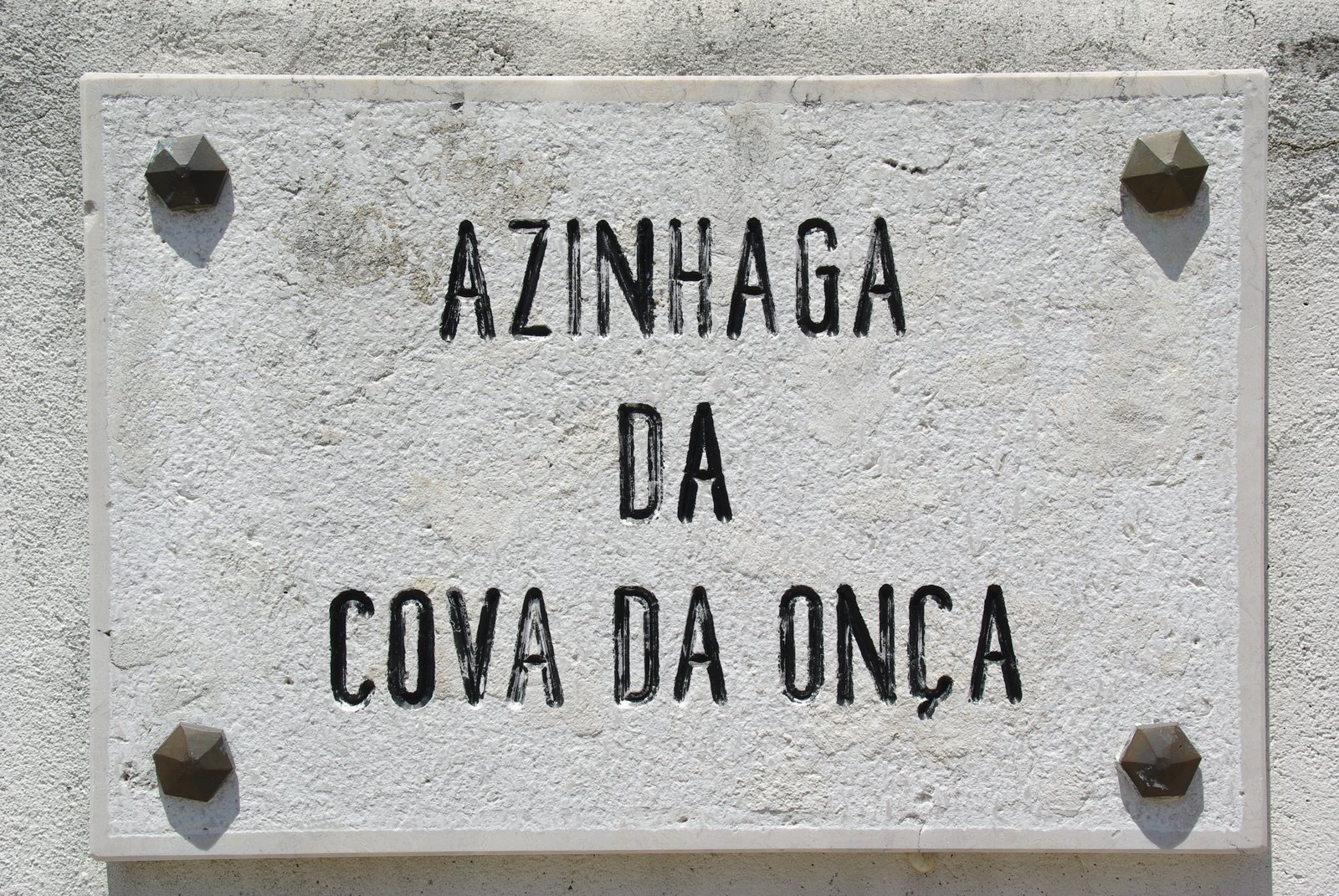 [Lisboa_Azinhaga_Jul2009.JPG]