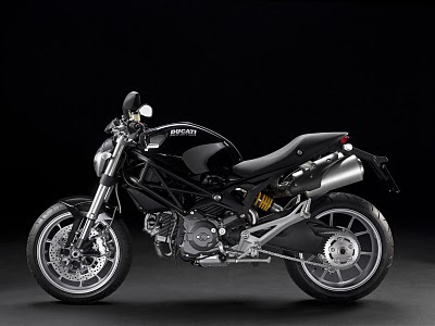 2010 Ducati Monster 1100 | 1100S