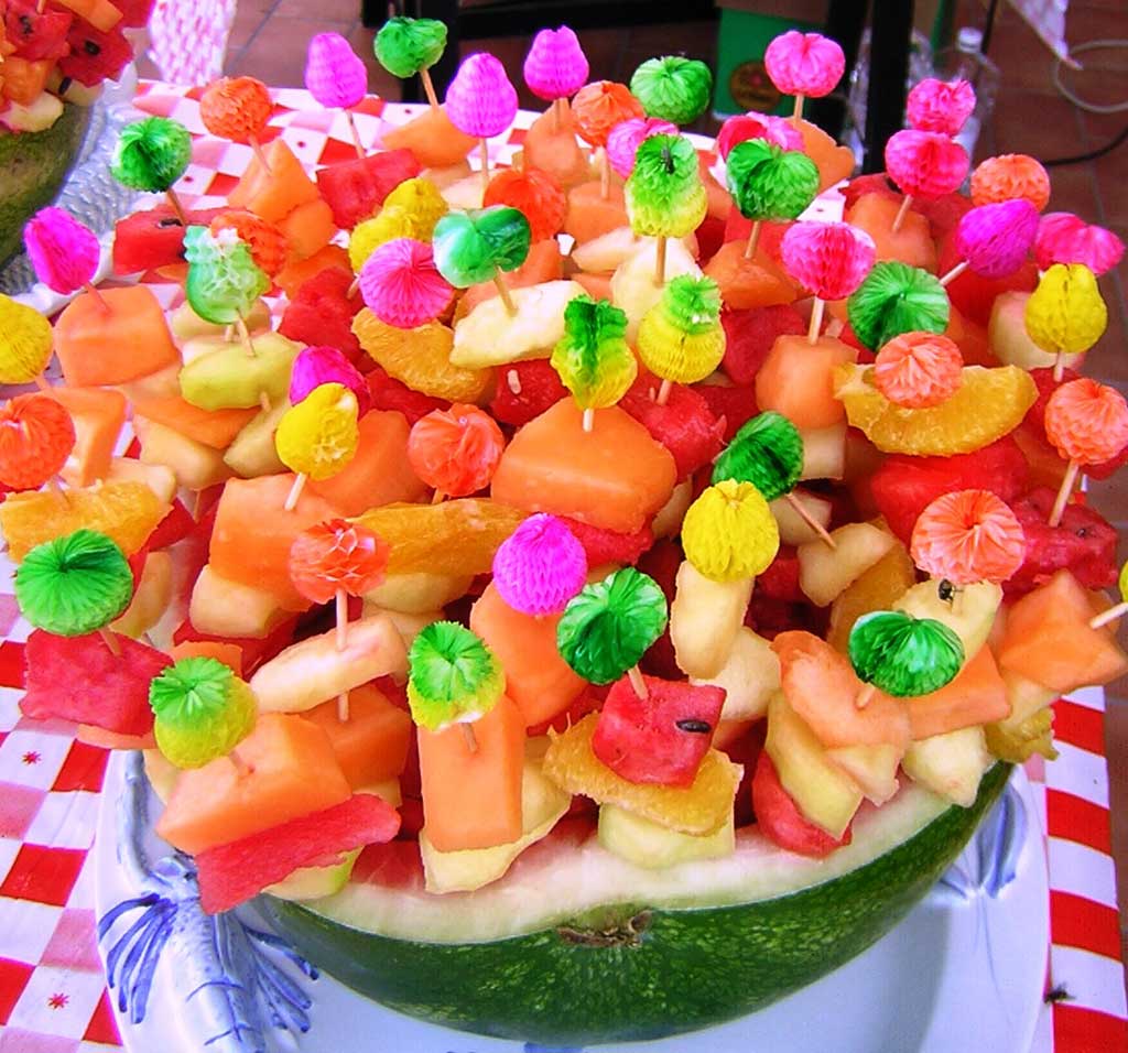 Concime Metropolitano Spiedini Di Frutta Fresca Al Porto