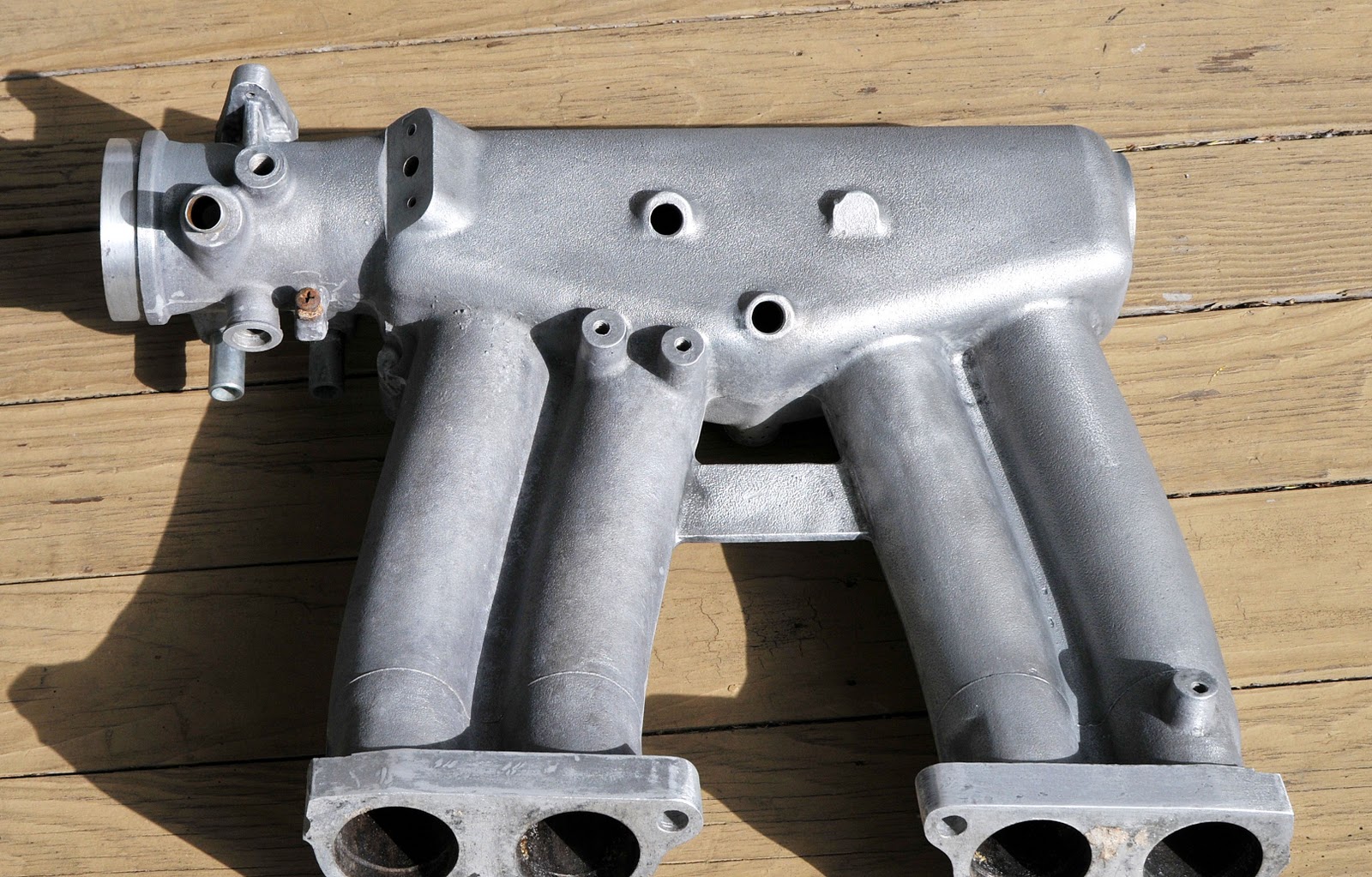 Waugh 1970 Volvo P1800 The Intake Manifold Clean And vrogue.co
