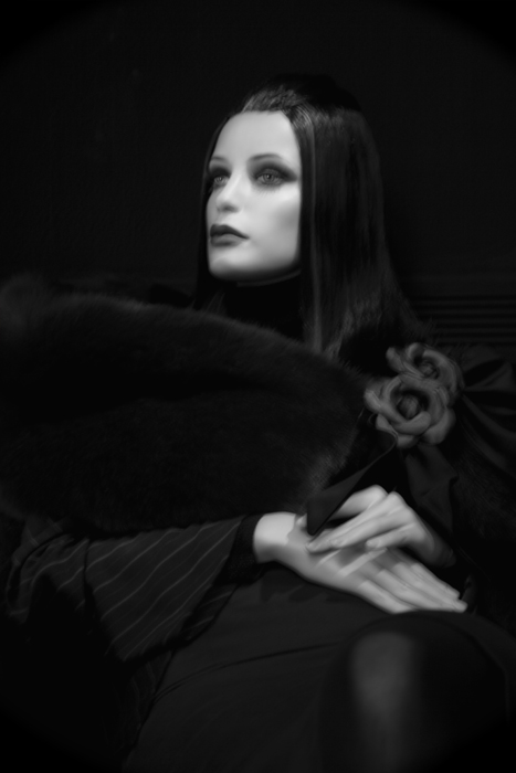 [LARev_WomenInW_9685_Ojos.jpg]