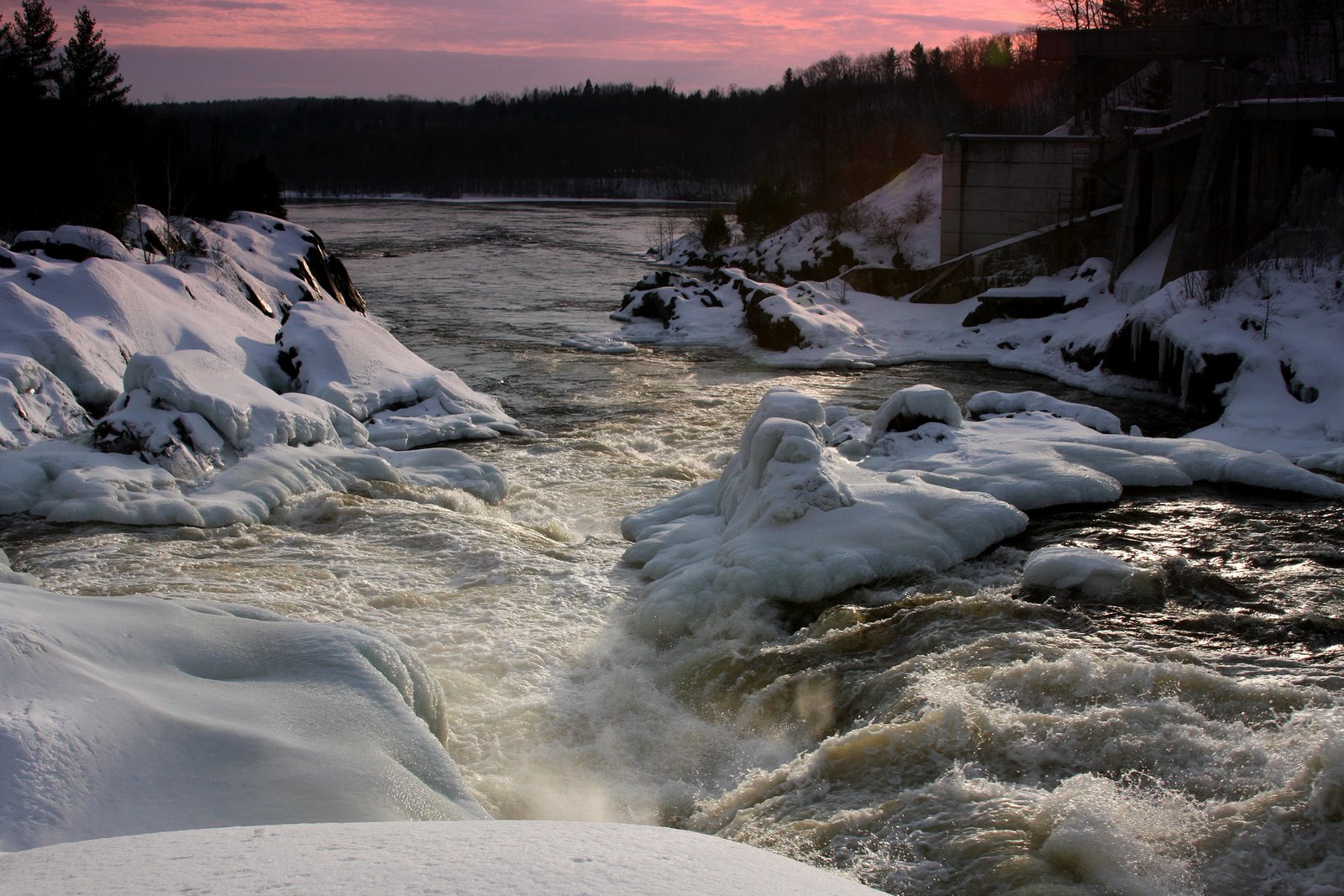 [Kennebec+dam.JPG]