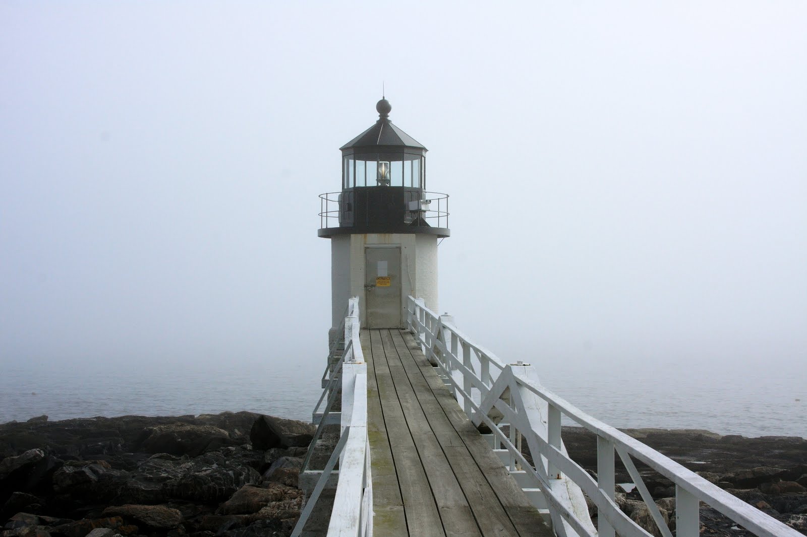 [lighthouse+marshall+point+sm2.jpg]