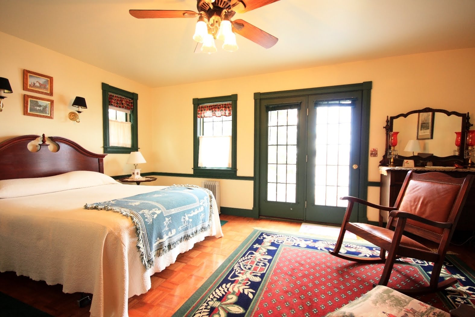 [guest+room.JPG]
