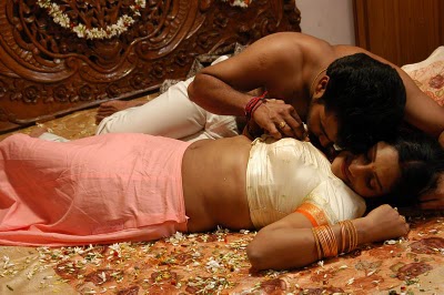 [120+hot+sexy+mallu+auntiy.jpg]