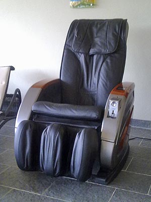 [massage_+chair.jpg]