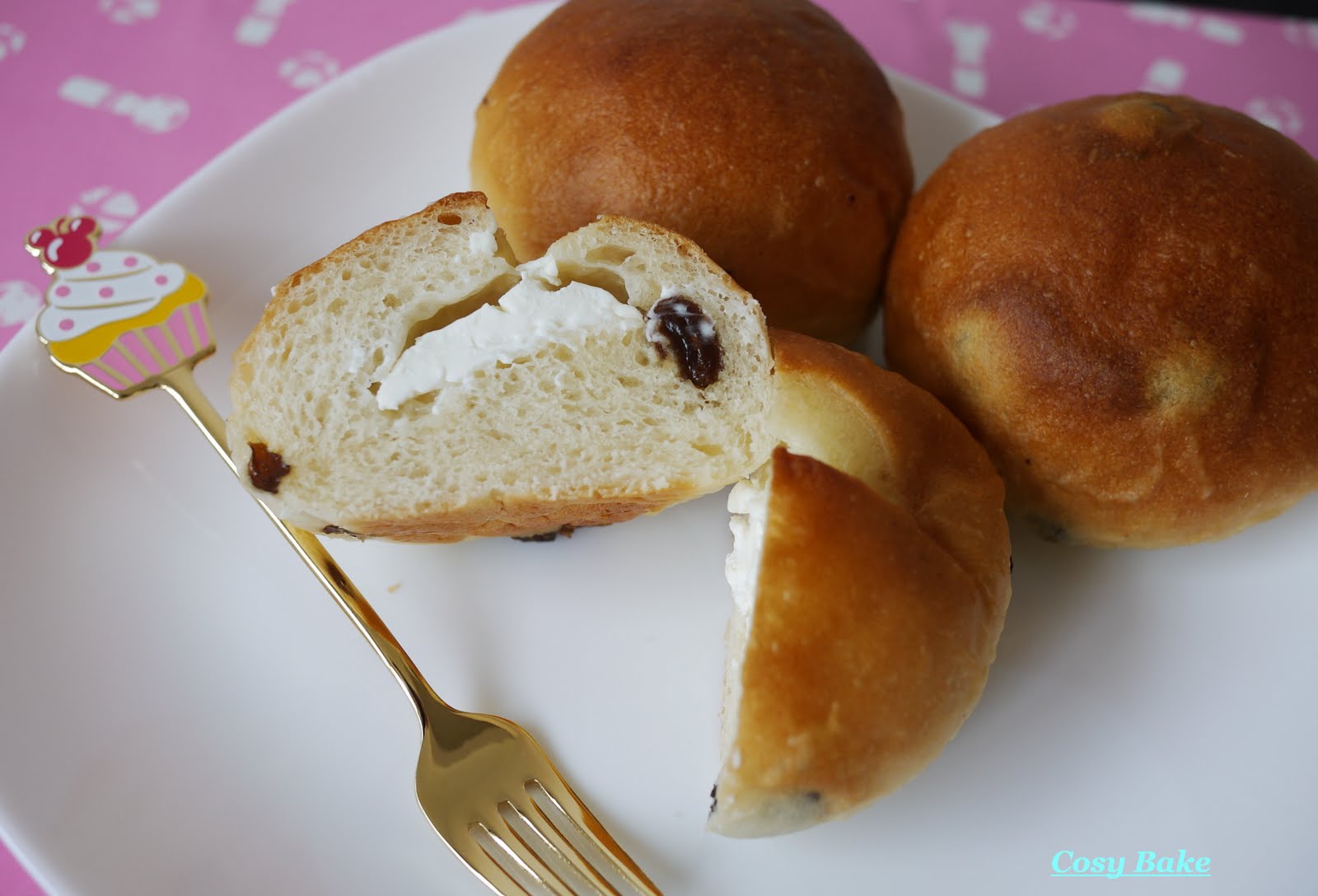 Cosy Bake Raisin Cream Cheese Bun