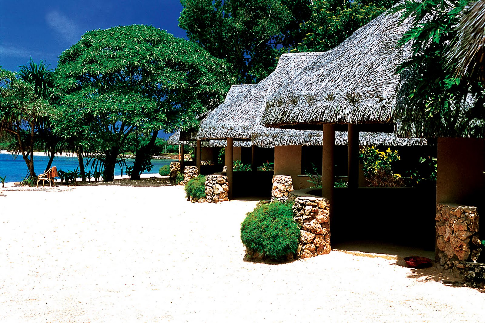 ESCAPE TO PARADISE Breakas Beach Resort and Villas, Vanuatu