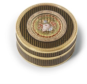 [Louis+XV+gold+mounted+lacquer+1768-1774+Christies.jpg]
