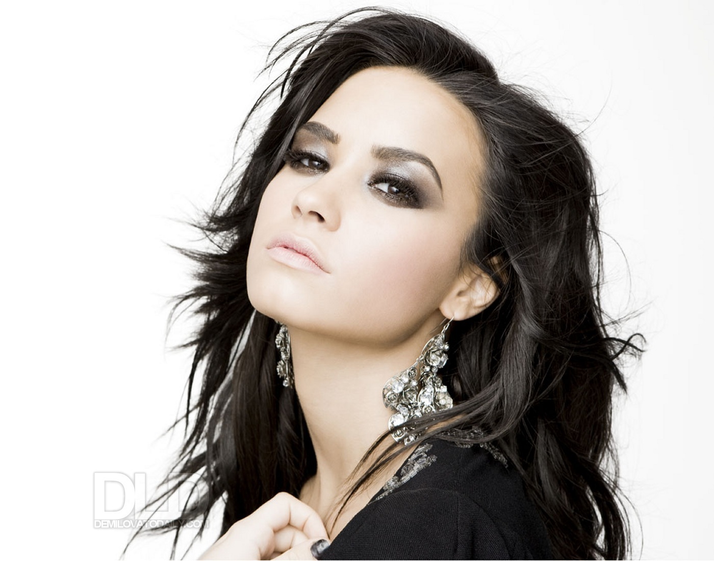 http://1.bp.blogspot.com/_9zgkuZgvYNo/TAhQtQjtw0I/AAAAAAAAACE/iT7hayYkpiE/s1600/demi-here-we-go-again-demi-lovato-7190877-1400-1100.jpg