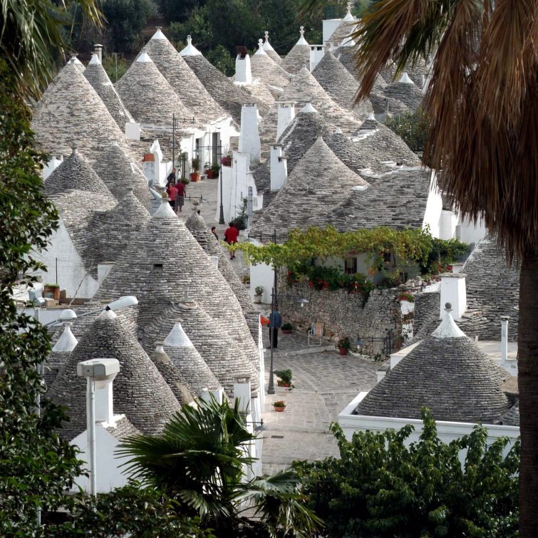 [trulli2.jpg]