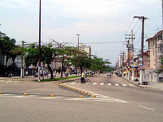 Av. Afonso Pena em Santos, em 2004 - foto de Emilio Pechini