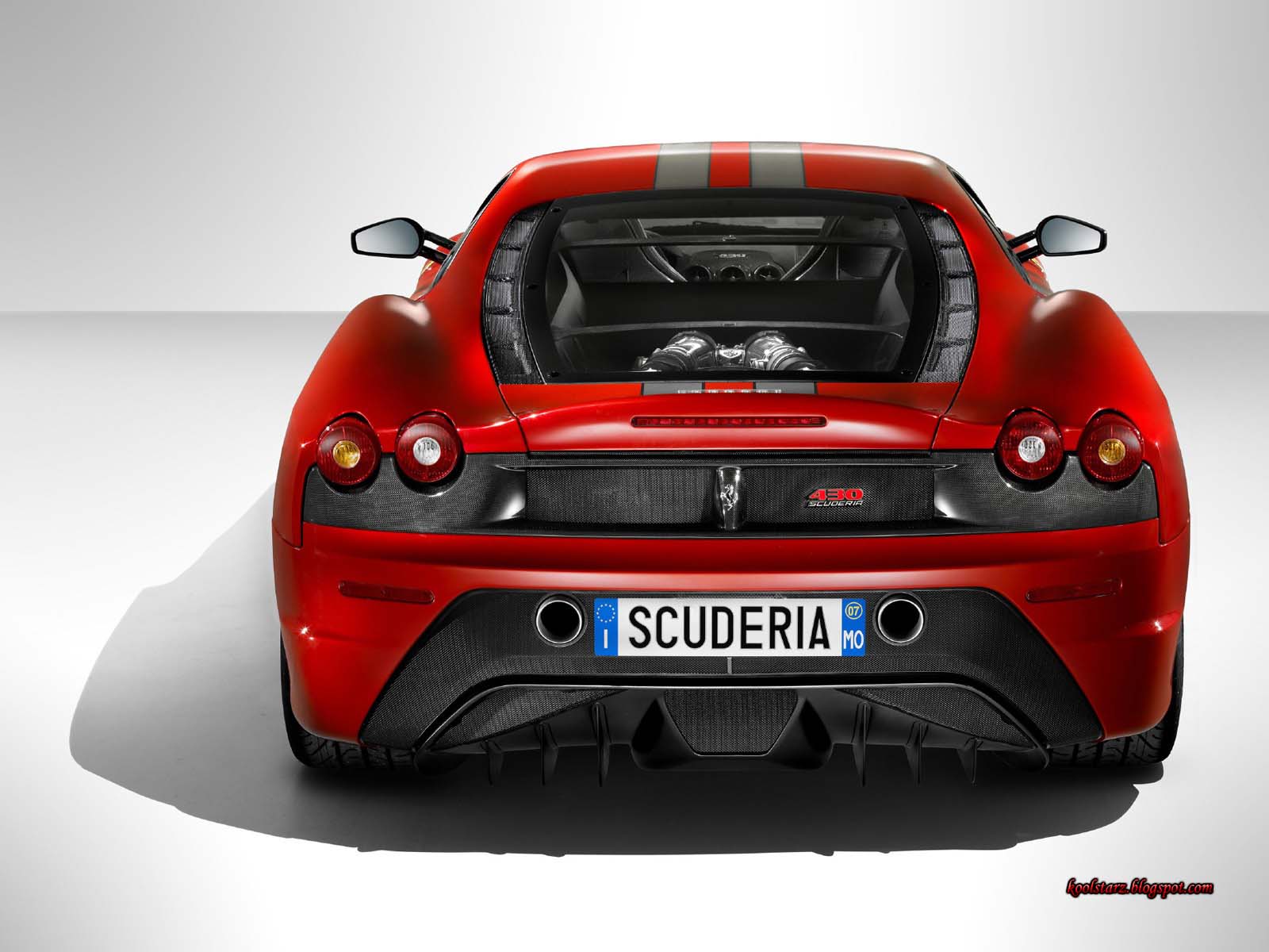 [Ferrari+(2).jpg]