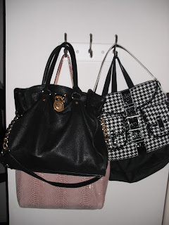 Pammy Blogs Beauty: Handbags: Organization and storage