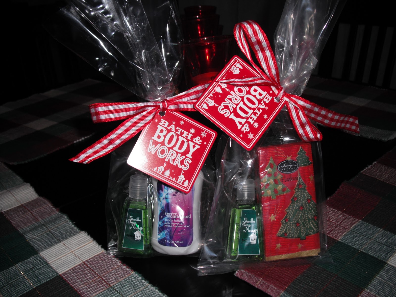 Pammy Blogs Beauty: Holiday Gifts for Co-workers: My gifts this year and ideas!