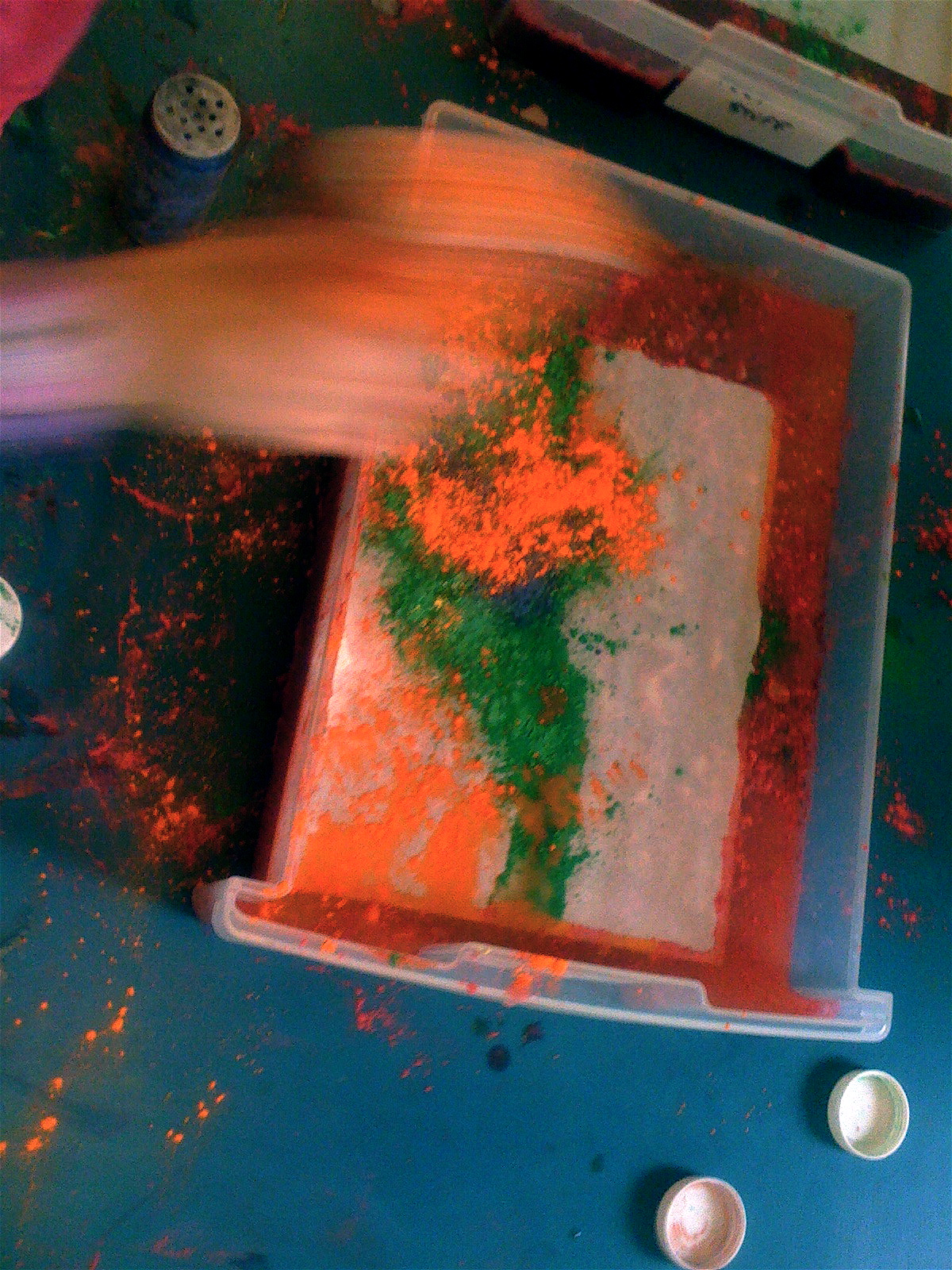 Teacher Tom Floating Powder Paintings