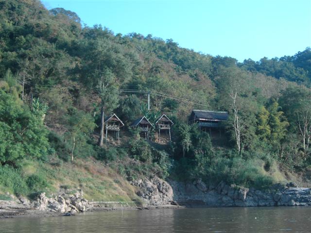 [PICT2805+(Small).JPG]