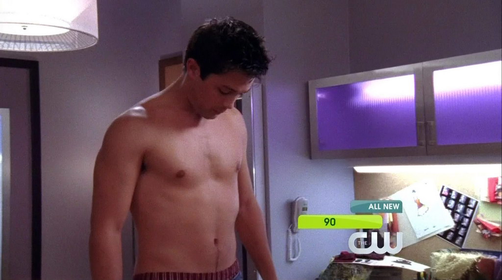 [iiStephenColletti_OneTreeHill_s7e06_20091019_DeepOceanVastSea_03.jpg]