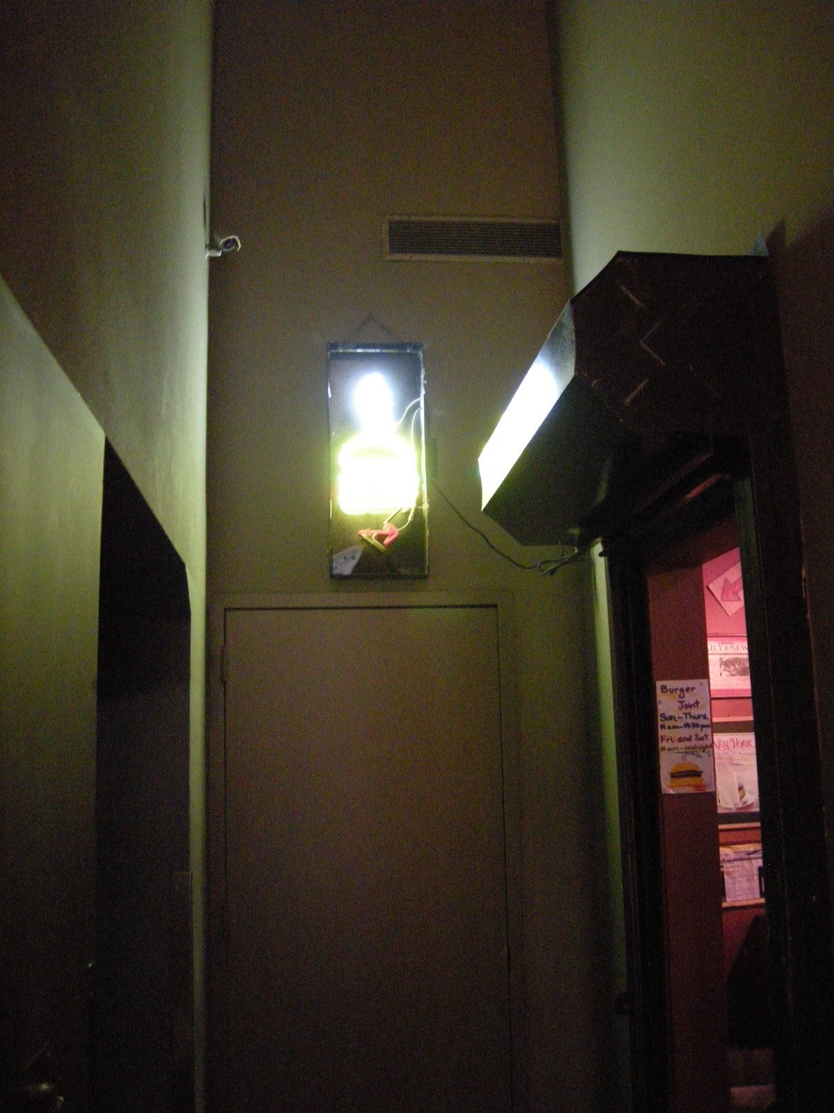 [DSCN1930.JPG]