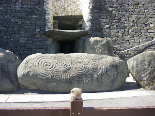 The Wombat at Newgrange tomb