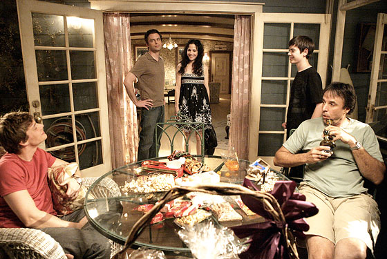 In Weeds Season 6 Episode 11 weeds season 1. In Weeds Season 6 Episode 11