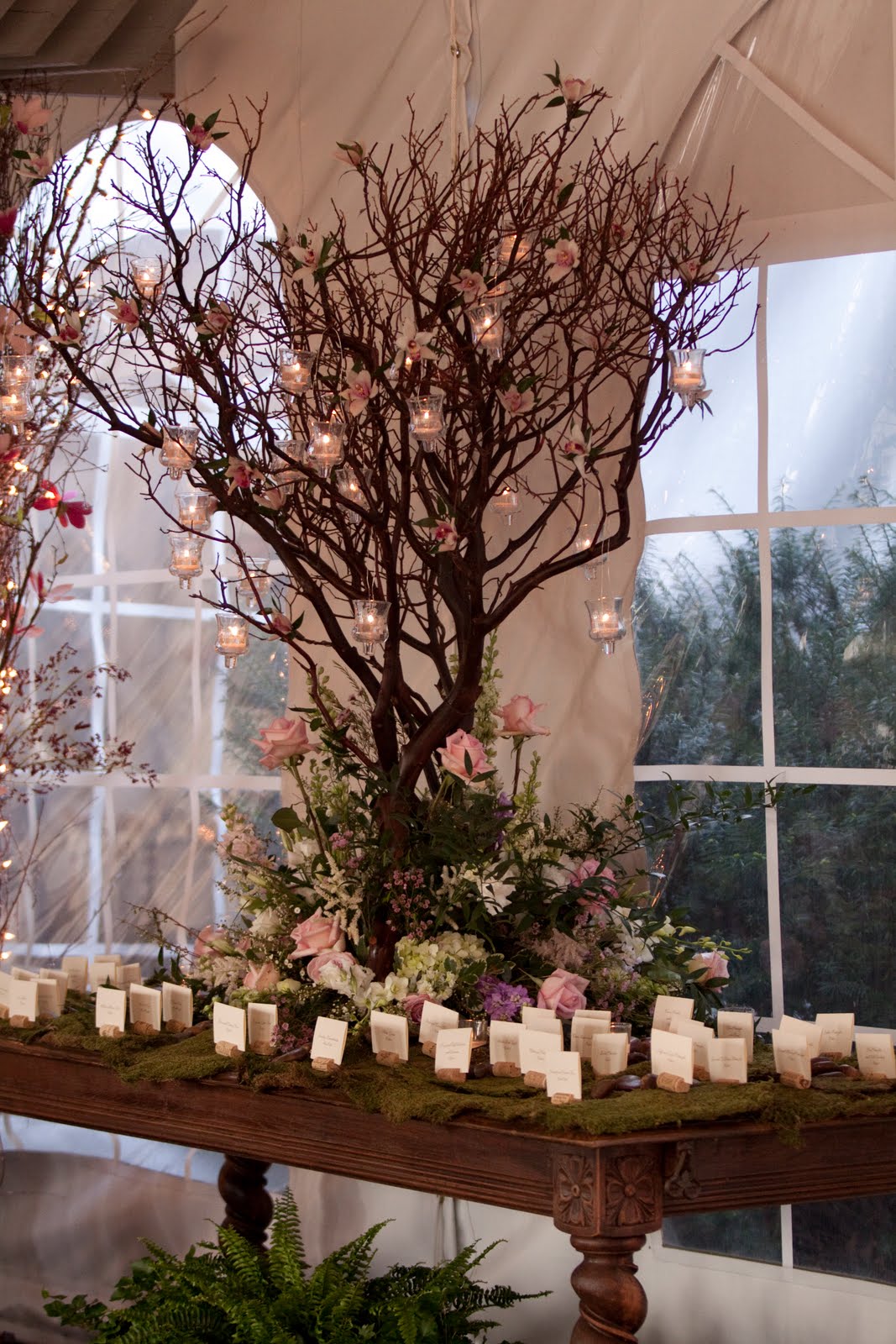 Tying the Knot Unique Place Card Tables...