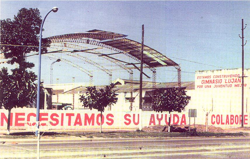 CONSTRUCCIÓN DEL GIMNASIO