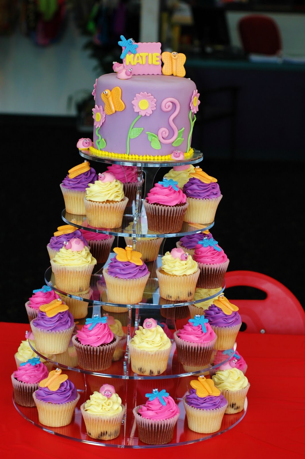 Tara's Cupcakes This weekend's cakes!